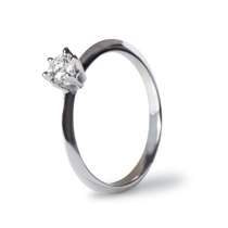 anillos de compromiso en donostia. solitario con diamante